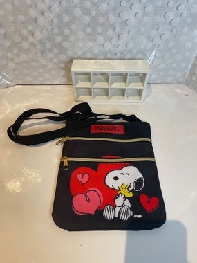 Peanuts ❤️💕Black Crossbody with Snoopy & Red Heart Design